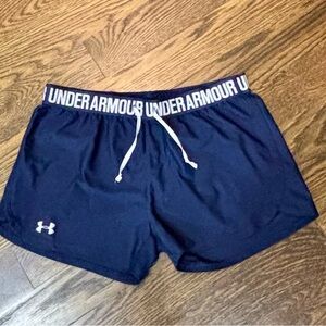 Under Armour Women's Navy Shorts size medium